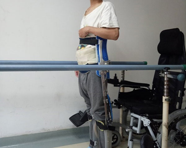 截癱行走支具案例